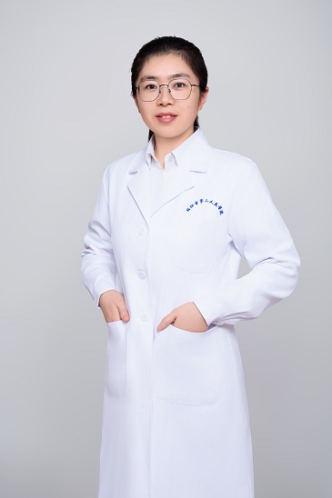 李妍.jpg
